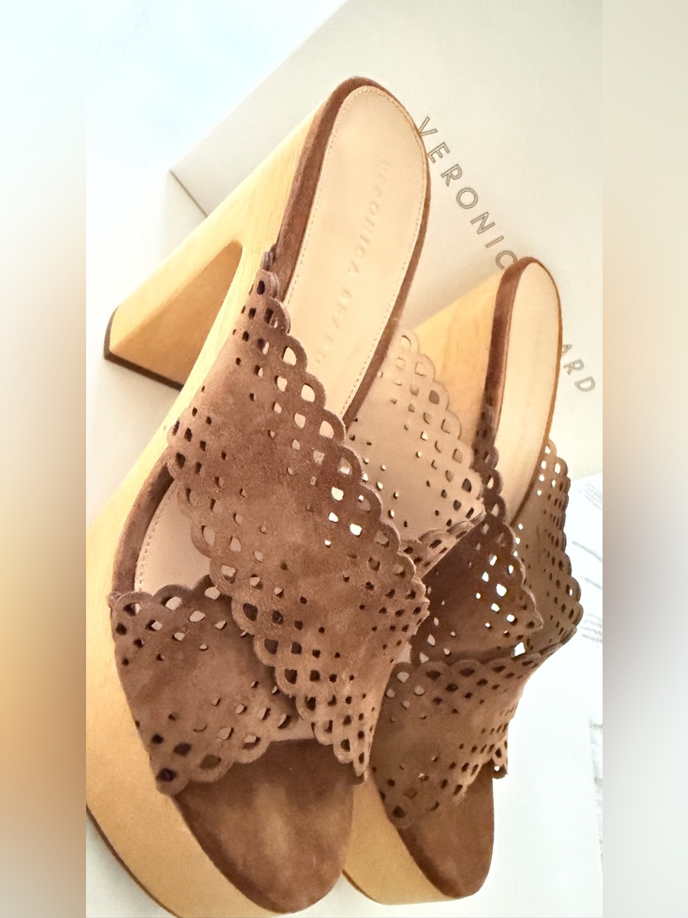 Veronica Beard Gaynor Hazelwood Suede Scalloped Platform Mule Sandals 8.5M NIB